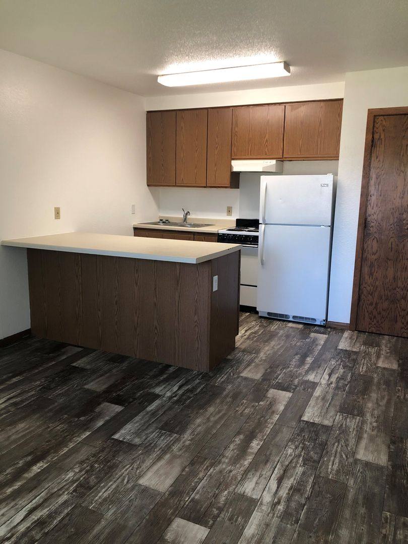 Apartment for rent at 105 Sunnyslope Rd, Morris, MN 56267