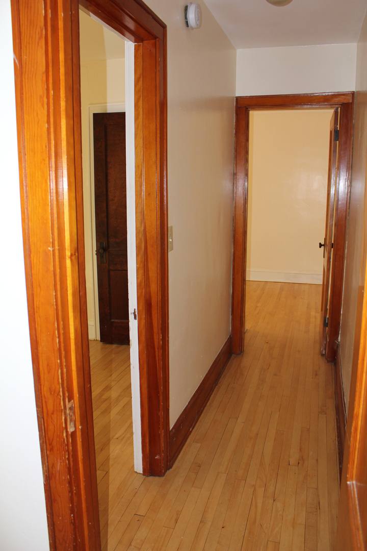 Apartment for rent at 1425 Grand Ave, Saint Paul, MN 55105