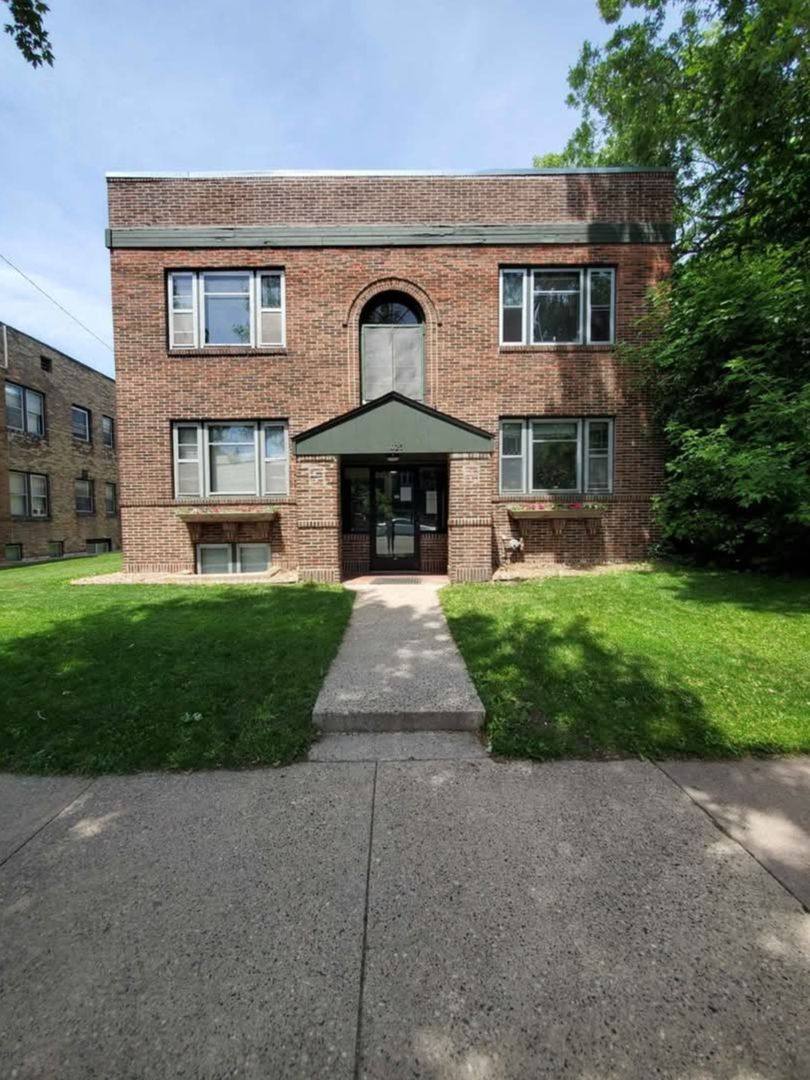 Apartment for rent at 1425 Grand Ave, Saint Paul, MN 55105
