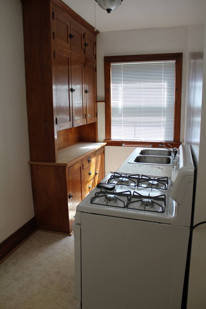 Apartment for rent at 1425 Grand Ave, Saint Paul, MN 55105