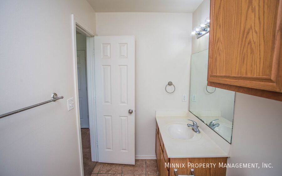 Apartment for rent at 514 N Clinton Ave #B, Lubbock, TX 79416