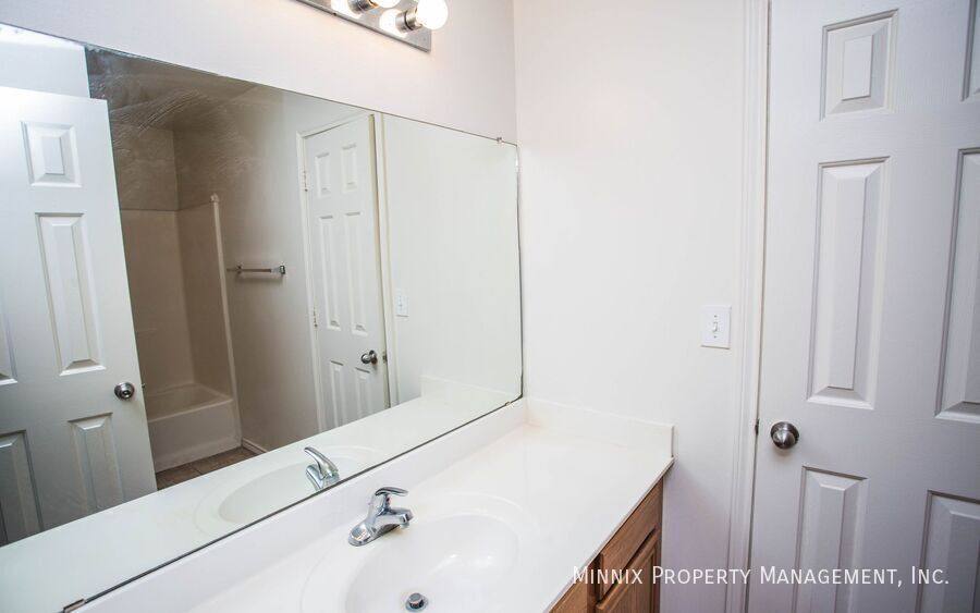 Apartment for rent at 514 N Clinton Ave #B, Lubbock, TX 79416