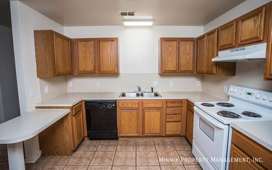 Apartment for rent at 514 N Clinton Ave #B, Lubbock, TX 79416