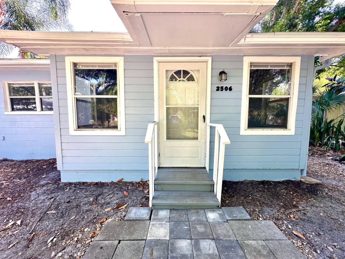 House for rent at 2506 54th St S, Saint Petersburg, FL 33707