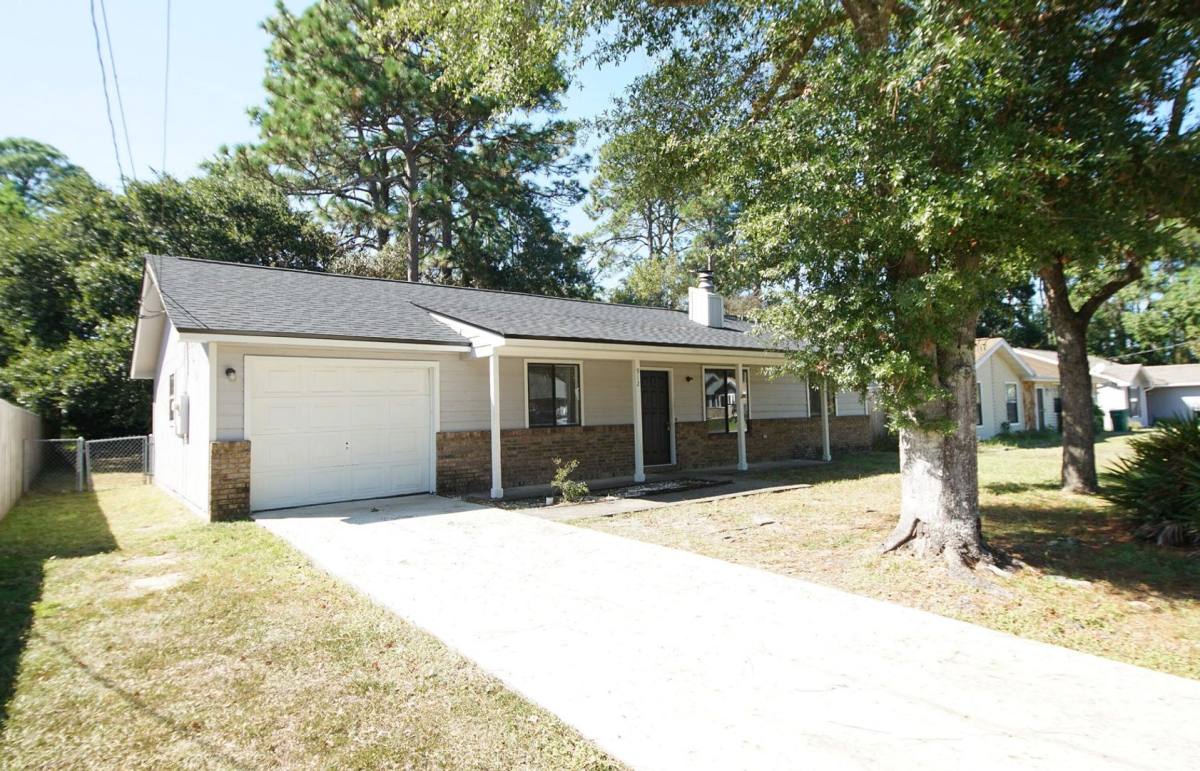 House for rent at 912 Nutmeg Ave, Niceville, FL 32578
