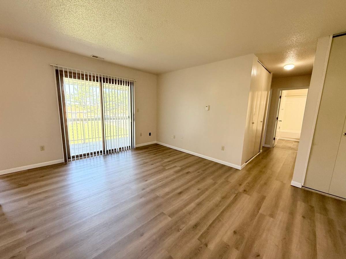 Apartment for rent at 110 Thompson Dr, Lincoln, IL 62656