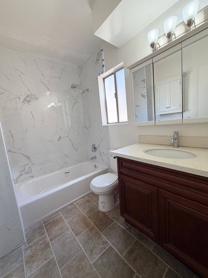 Apartment for rent at 434 W Dryden St, Glendale, CA 91202