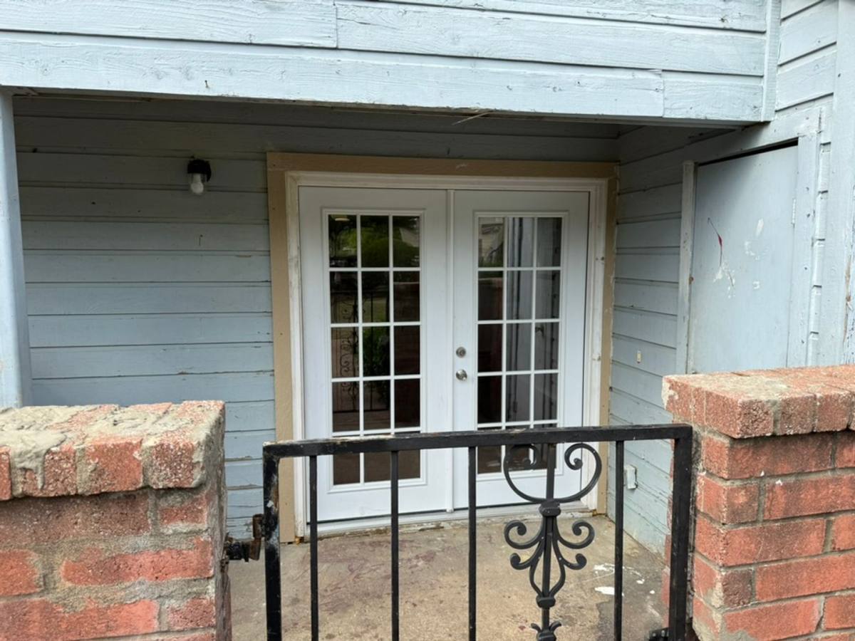 Condo for rent at 1802 E 66th Place, Tulsa, OK 74136