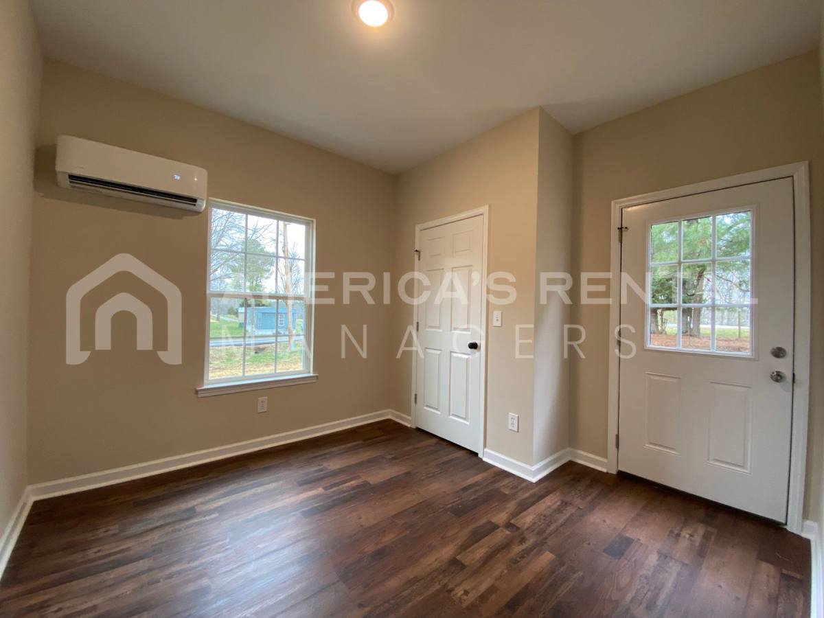 House for rent at 74 County Rd, Cullman, AL 35058
