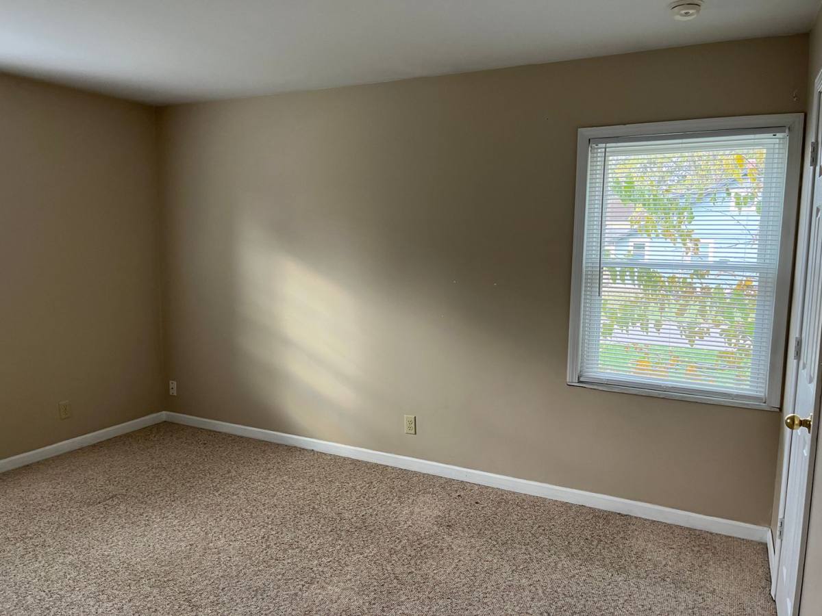 Apartment for rent at 1601 E Fort Wayne St #5, Warsaw, IN 46580