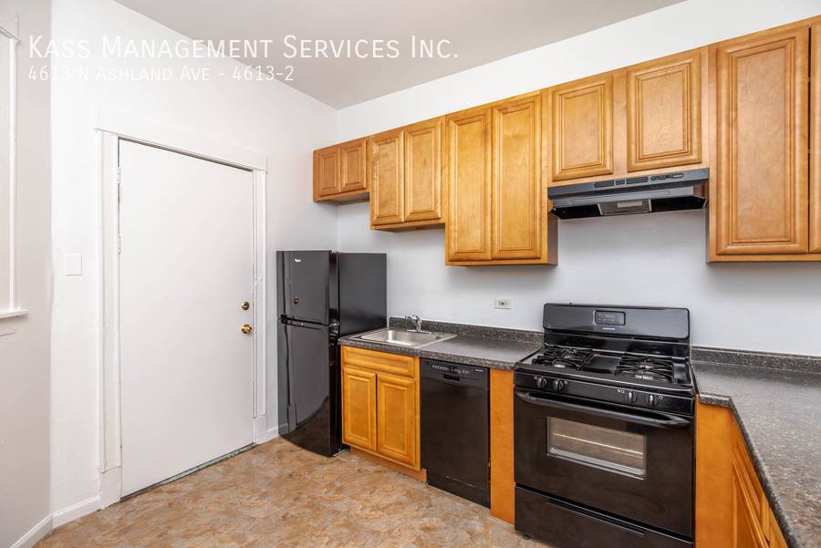 Apartment for rent at 4613 N Ashland Ave #2, Chicago, IL 60640