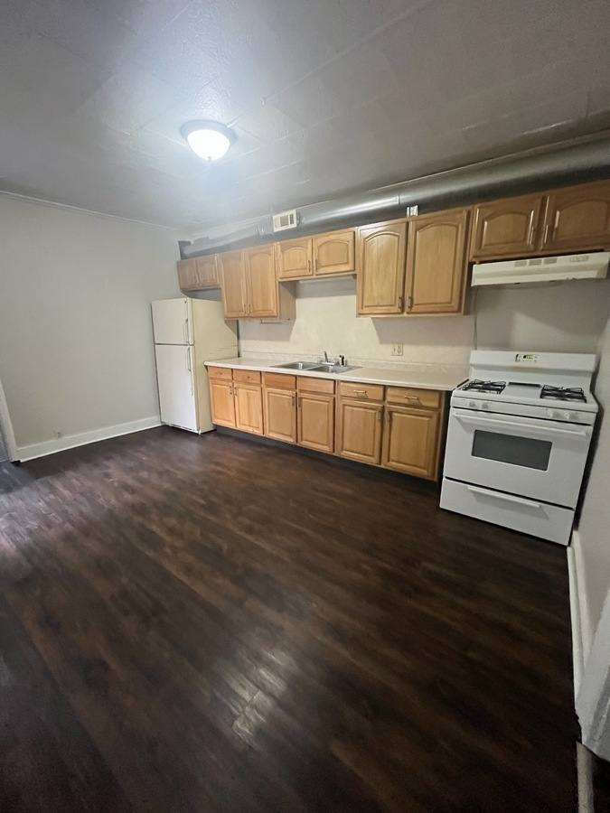 Apartment for rent at 305 E Grove St #1, Greenville, MI 48838