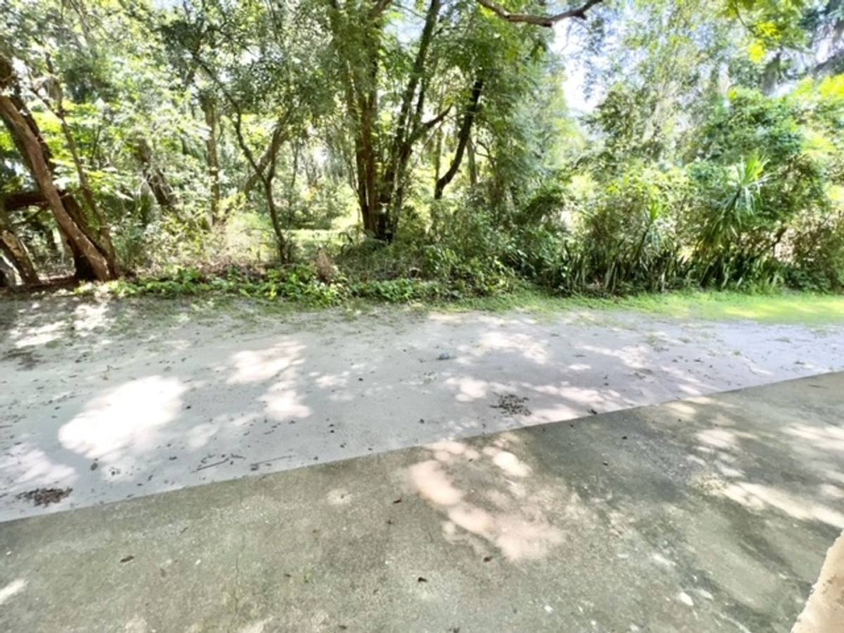 Apartment for rent at 501 W Ohio Ave, Deland, FL 32720