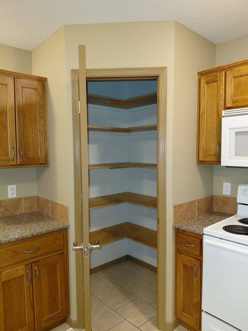 Apartment for rent at 609 611 Mission St, Saint Marys, KS 66536