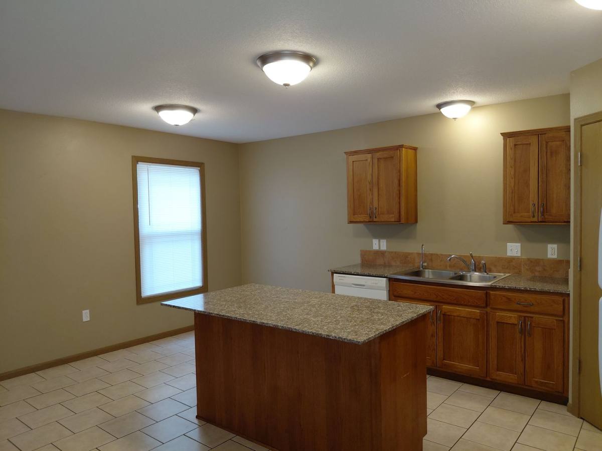 Apartment for rent at 609 611 Mission St, Saint Marys, KS 66536