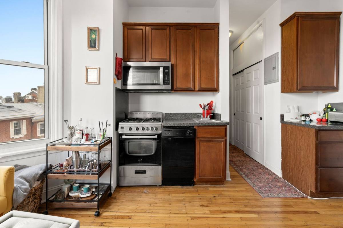 Apartment for rent at 1001 Pine St, Philadelphia, PA 19107
