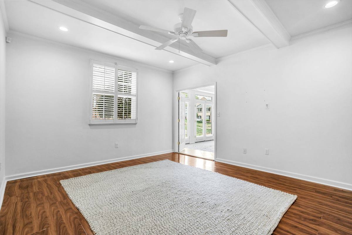 Apartment for rent at 925 Cleveland St, Greenville, SC 29601