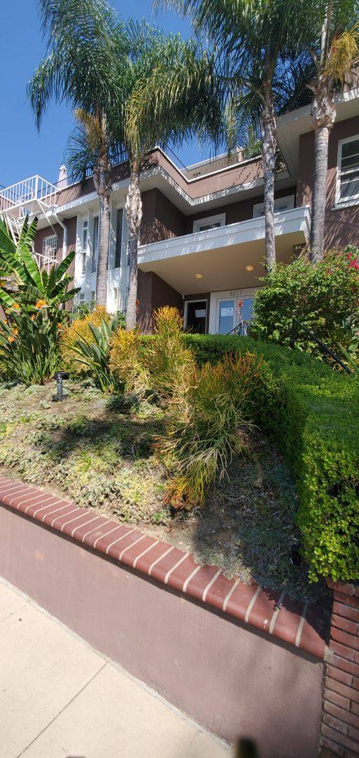 Apartment for rent at 8017 Selma Ave, Los Angeles, CA 90046