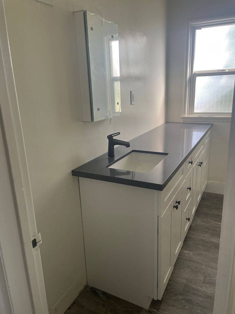 Apartment for rent at 8017 Selma Ave, Los Angeles, CA 90046