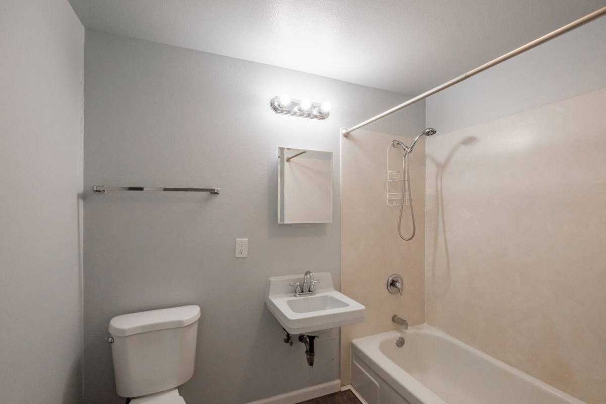 Apartment for rent at 115 NW 15th St, Corvallis, OR 97330