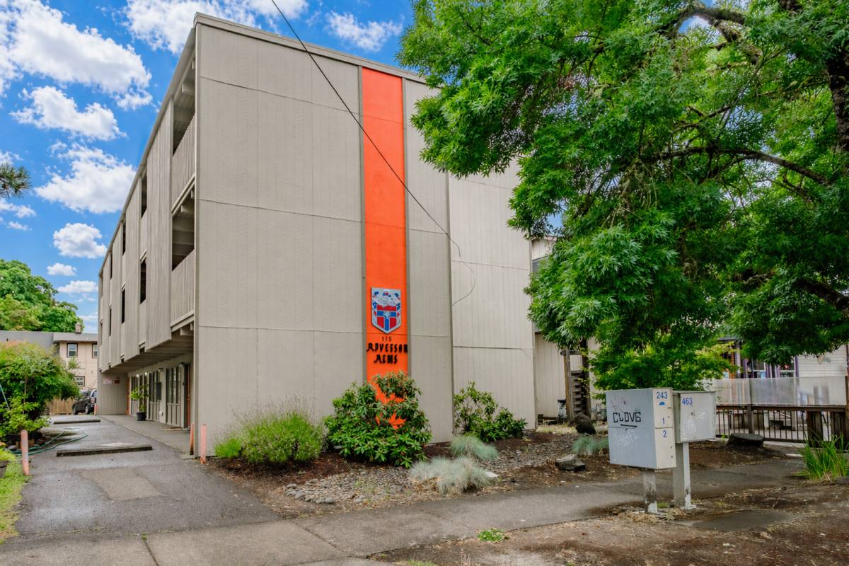 Apartment for rent at 115 NW 15th St, Corvallis, OR 97330