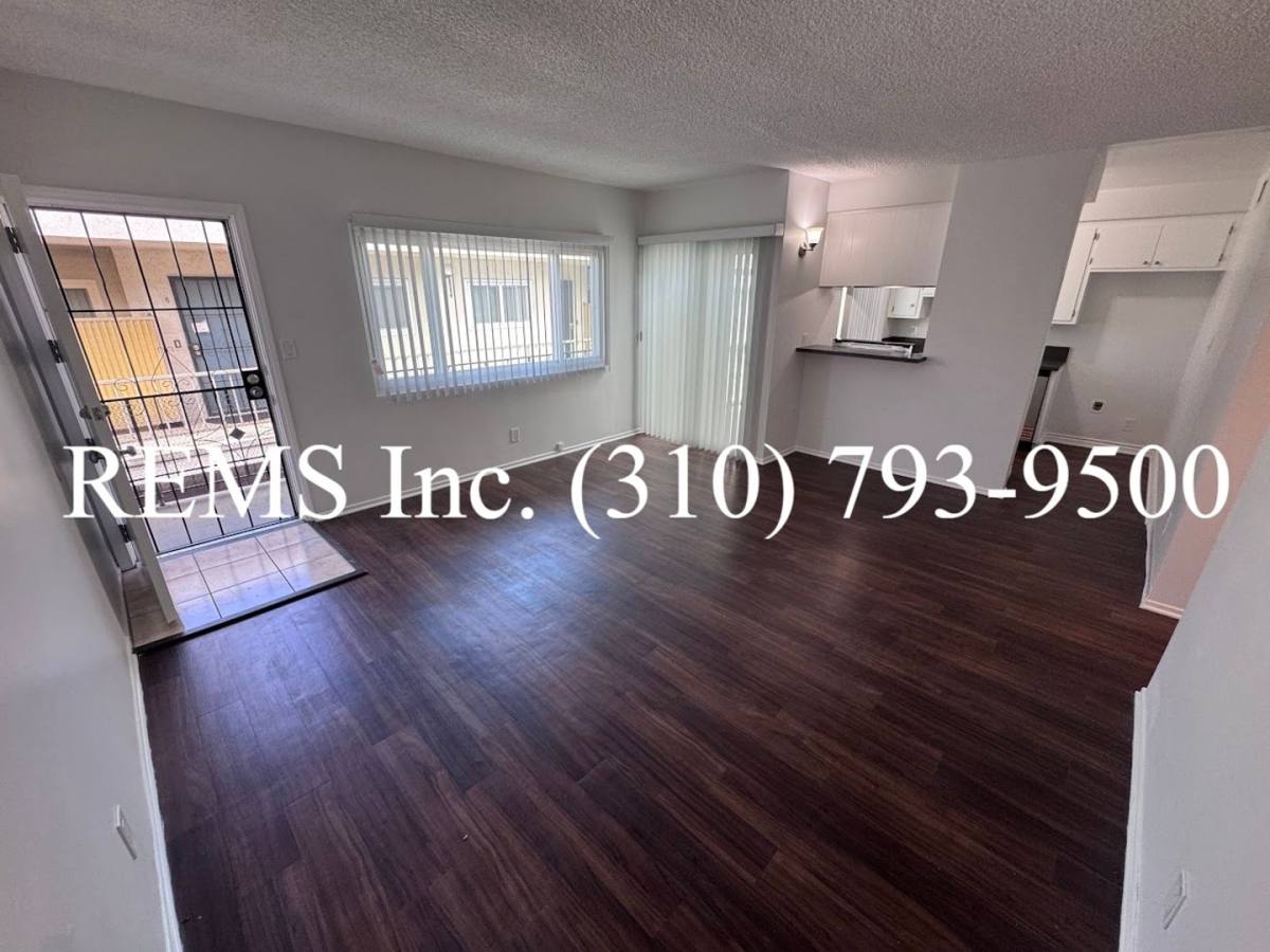 Apartment for rent at 710 S Fir Ave, Inglewood, CA 90301