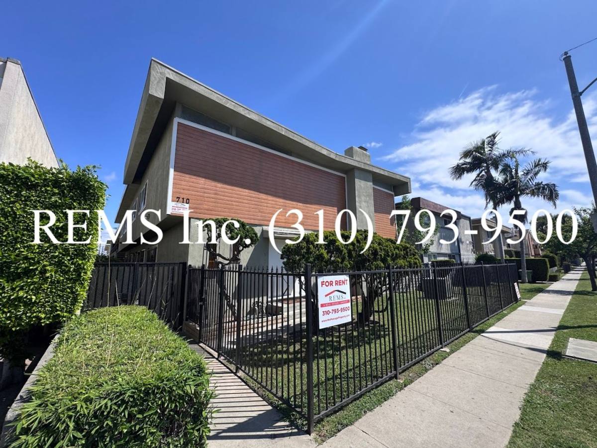 Apartment for rent at 710 S Fir Ave, Inglewood, CA 90301