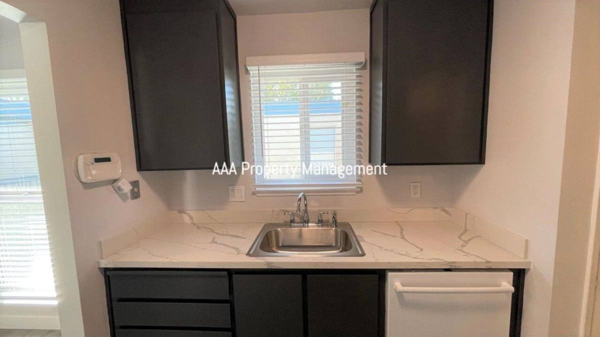 Condo for rent at 1731 Ellis St, Concord, CA 94520