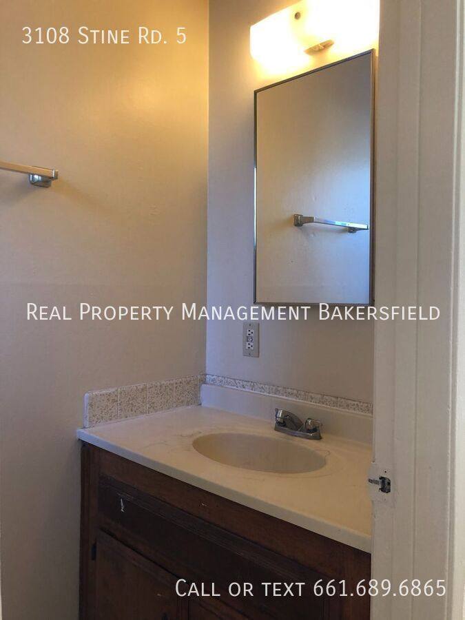Townhouse for rent at 3108 Stine Rd #5, Bakersfield, CA 93309