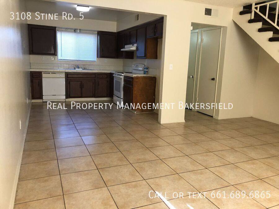 Townhouse for rent at 3108 Stine Rd #5, Bakersfield, CA 93309