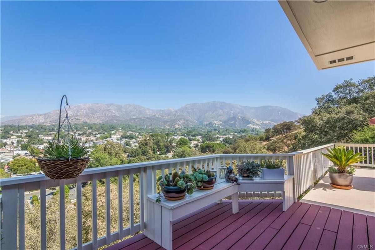 House for rent at 7036 Highcliff Trail, Panorama City, CA 91402