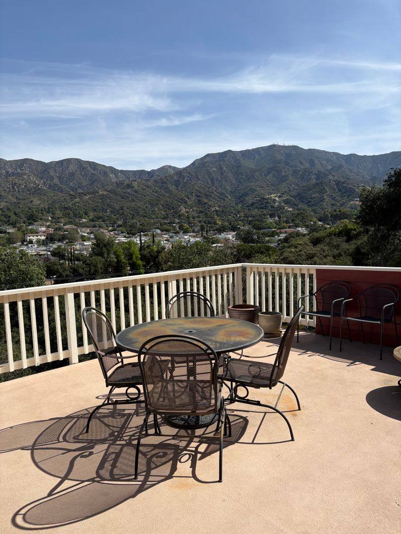 House for rent at 7036 Highcliff Trail, Panorama City, CA 91402