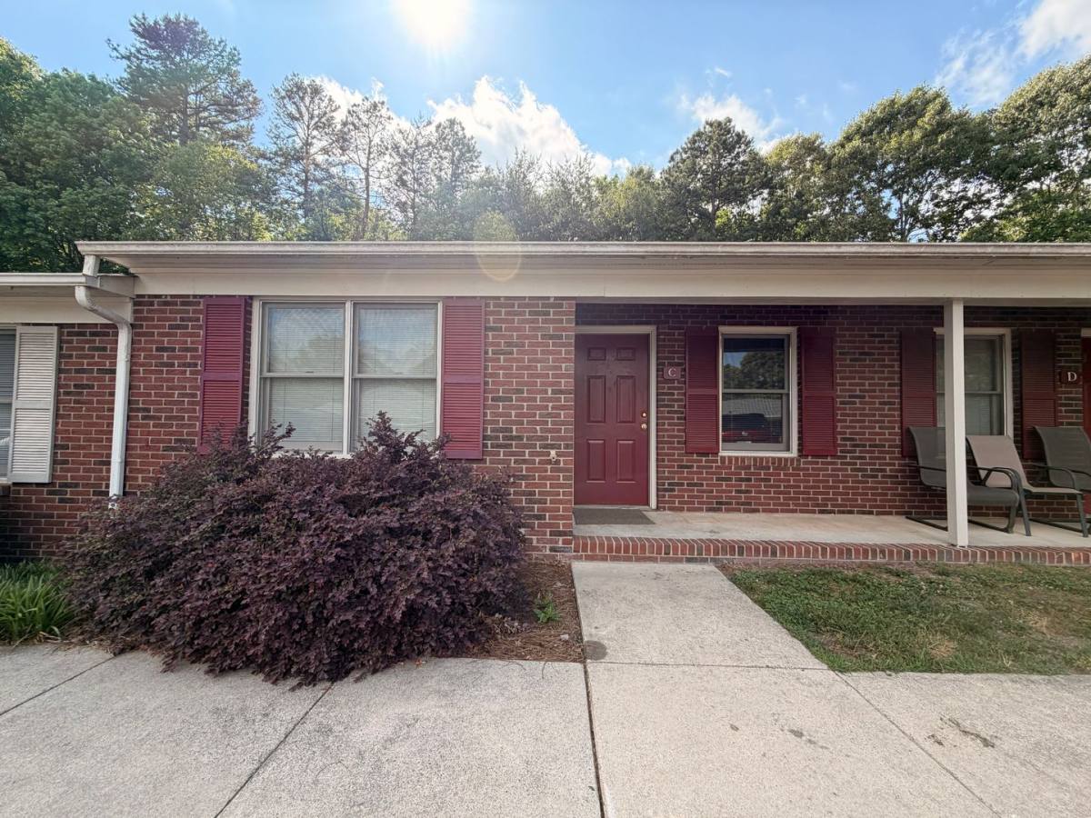 Apartment for rent at 3020 A-F Sherrill Ave, Jamestown, NC 27282