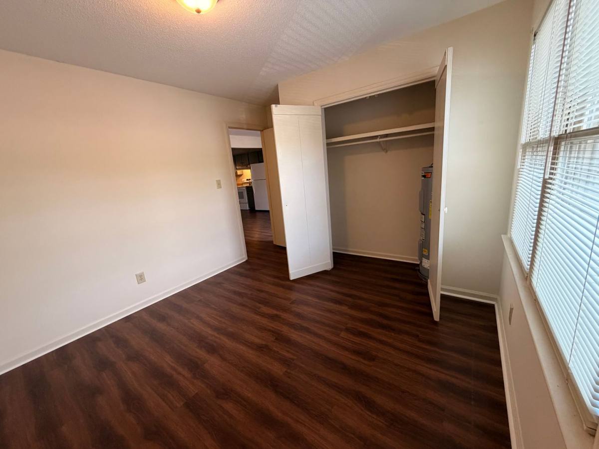 Apartment for rent at 3020 A-F Sherrill Ave, Jamestown, NC 27282