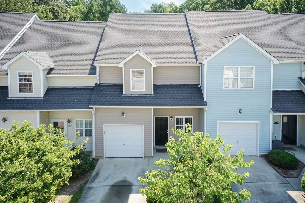 House for rent at 295 Plaza Dr, Chapel Hill, NC 27517