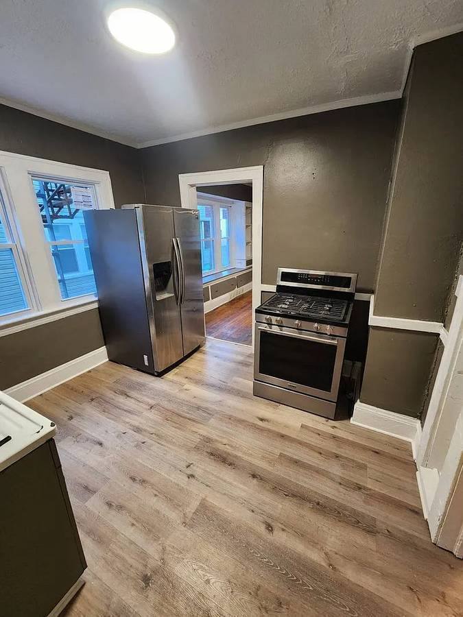 Apartment for rent at 3658 E 143rd St #1, Cleveland, OH 44120