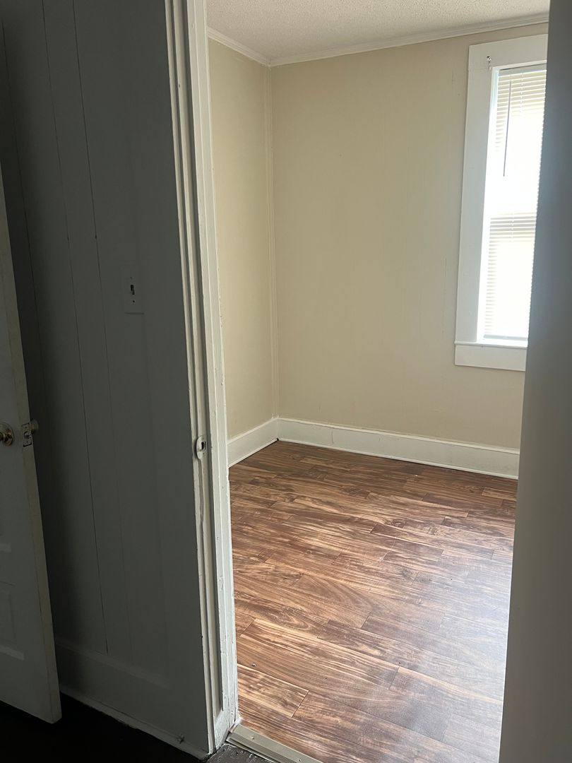 Apartment for rent at 216 W Magnolia St, Fitzgerald, GA 31750