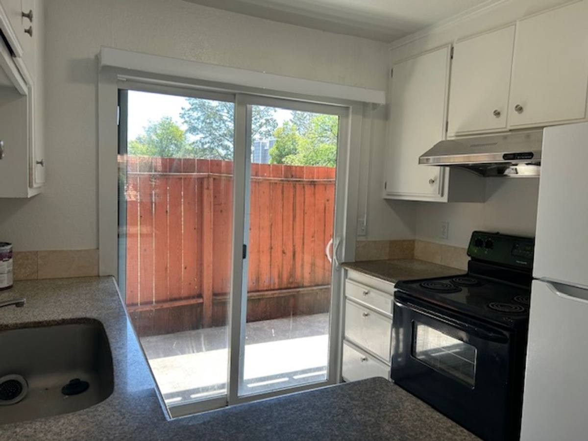 Apartment for rent at 925 Civic Center Dr, Rohnert Park, CA 94928