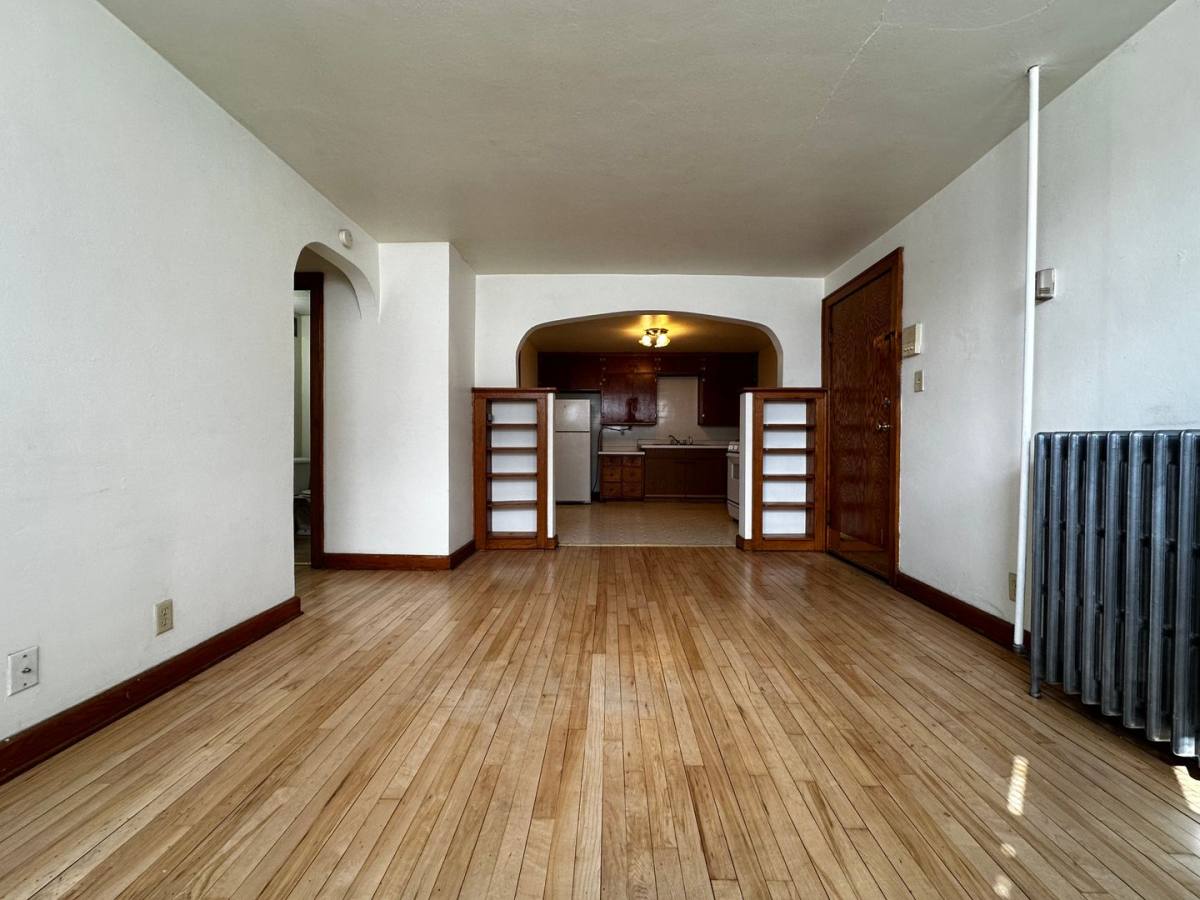 Apartment for rent at 822 Pine St, Green Bay, WI 54301