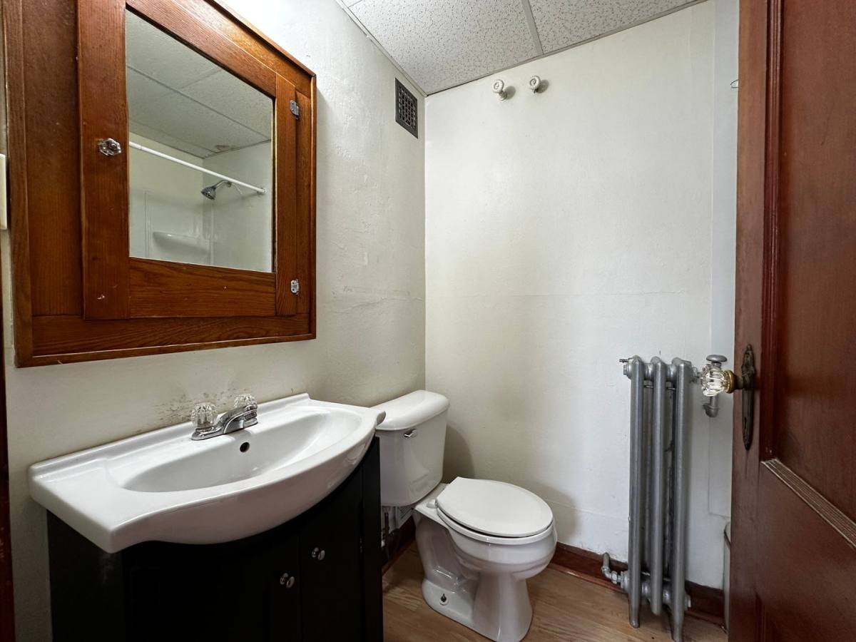 Apartment for rent at 822 Pine St, Green Bay, WI 54301