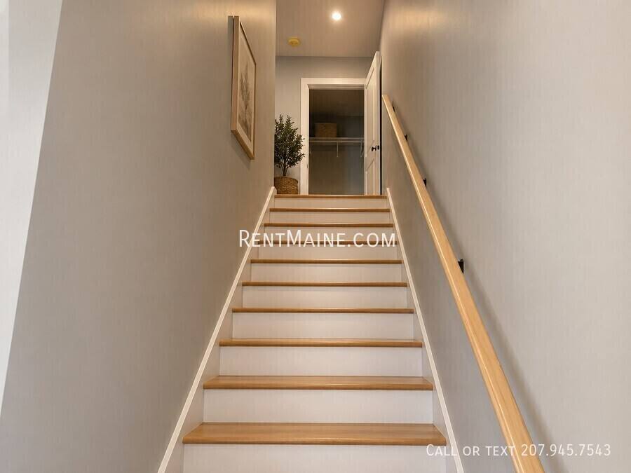 Apartment for rent at 599 Pine Tree Rd #3, Bangor, ME 04401