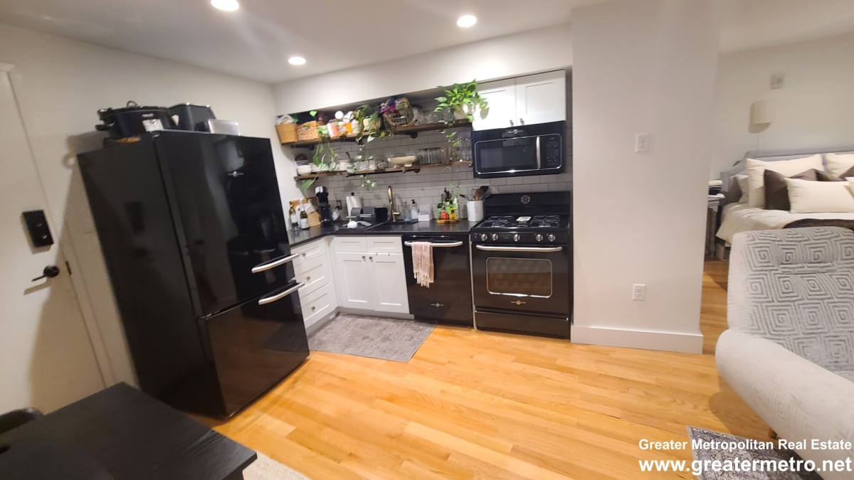 Apartment for rent at 280 N St #6, Boston, MA 02109