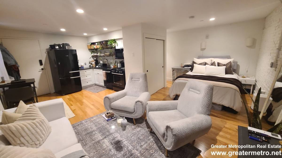 Apartment for rent at 280 N St #6, Boston, MA 02109