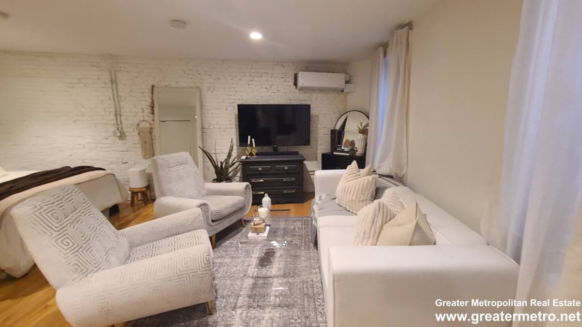 Apartment for rent at 280 N St #6, Boston, MA 02109
