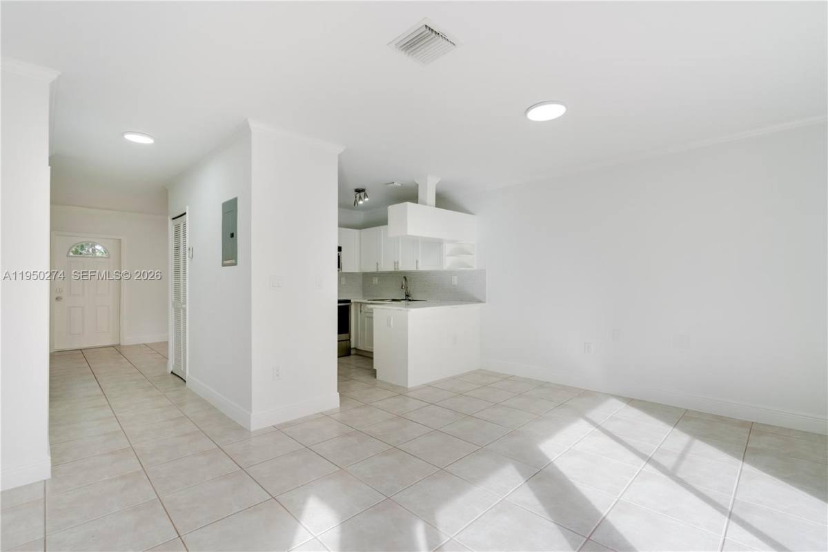 Townhouse for rent at 9481 SW 78th Ave, Miami, FL 33156