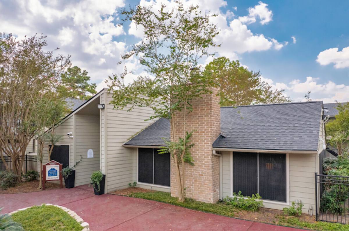 Apartment for rent at 17435 Imperial Valley Dr, Houston, TX 77060