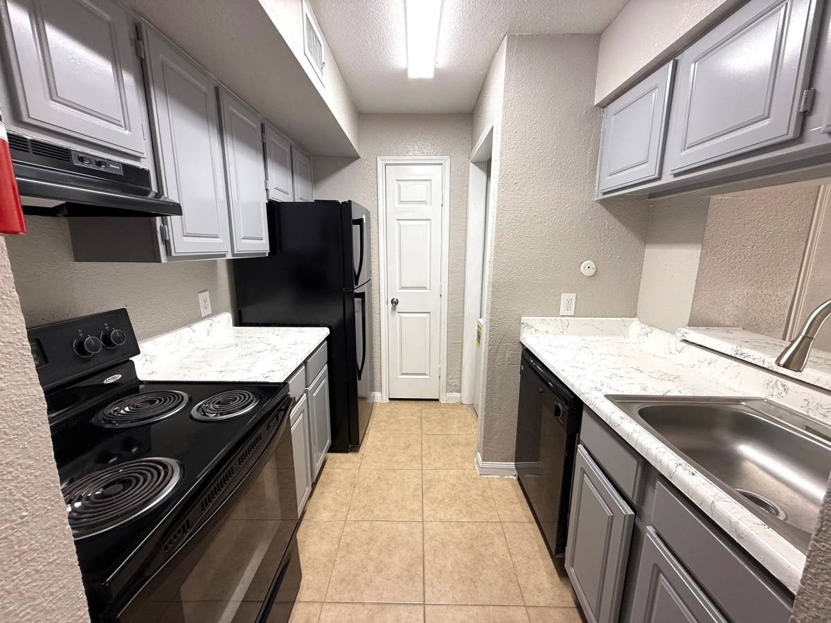 Apartment for rent at 17435 Imperial Valley Dr, Houston, TX 77060
