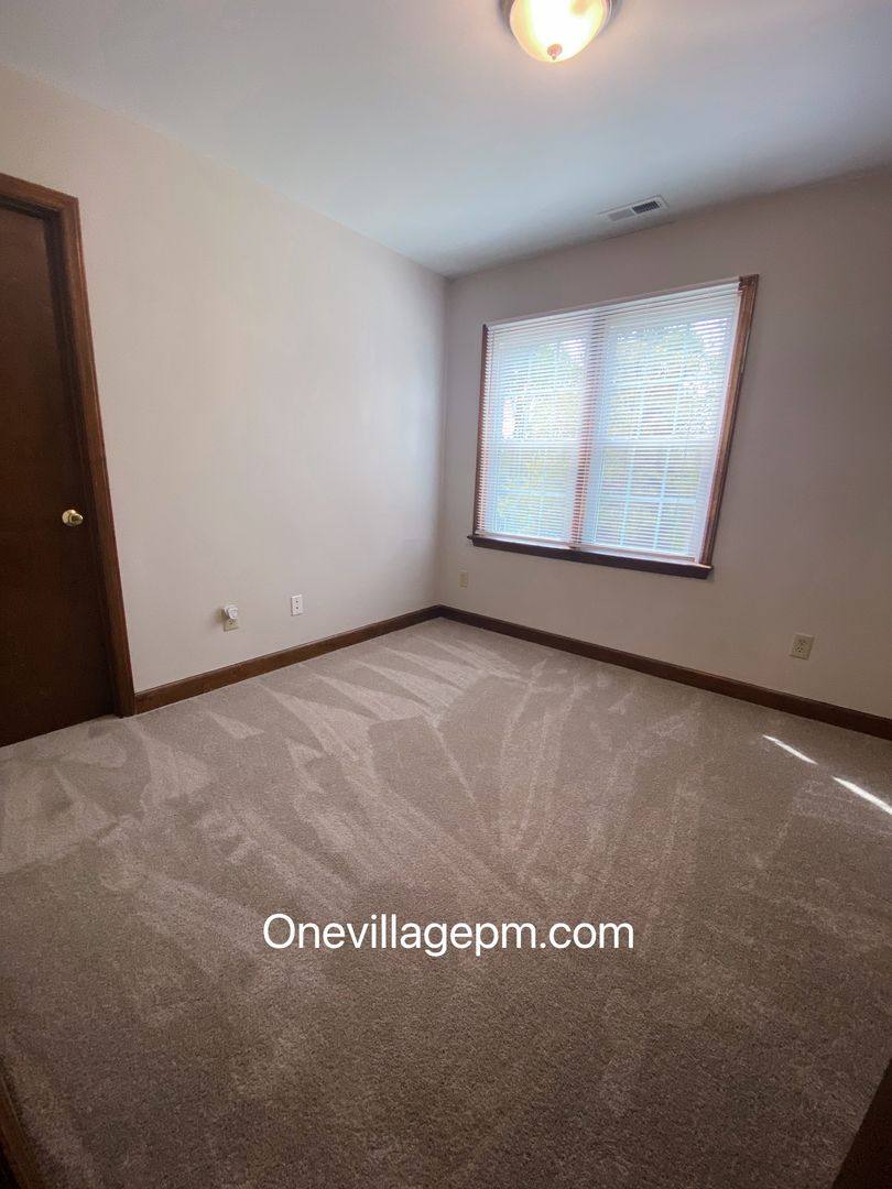 Apartment for rent at 433 Creekway Dr, Fuquay Varina, NC 27526