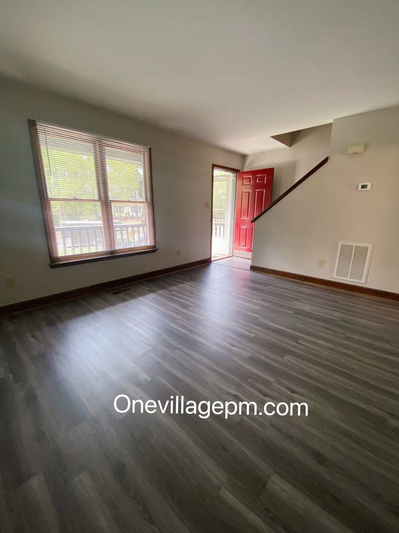Apartment for rent at 433 Creekway Dr, Fuquay Varina, NC 27526