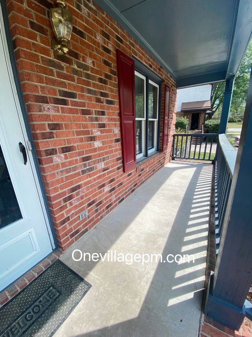 Apartment for rent at 433 Creekway Dr, Fuquay Varina, NC 27526